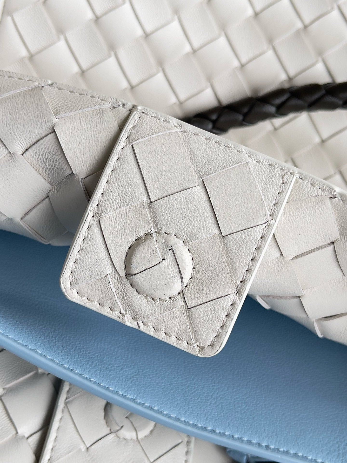 BV Andiamo Crossbody Bag