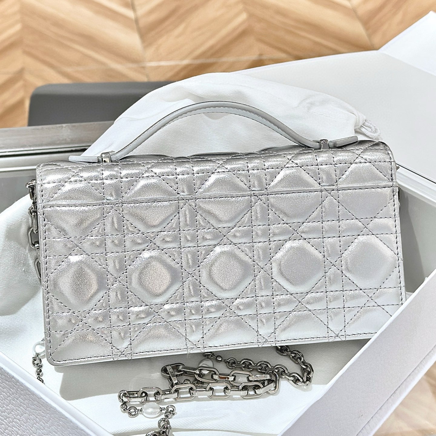Dior WOC