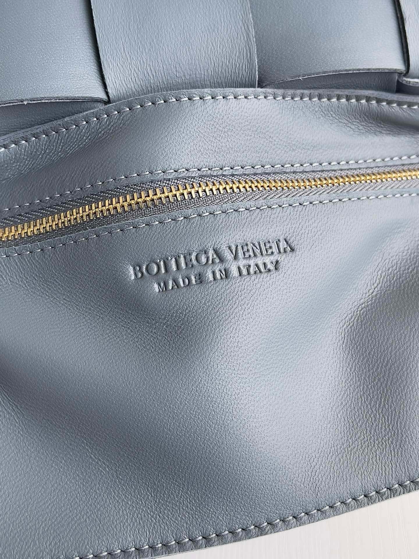 BV Cassette Shoulder Bag