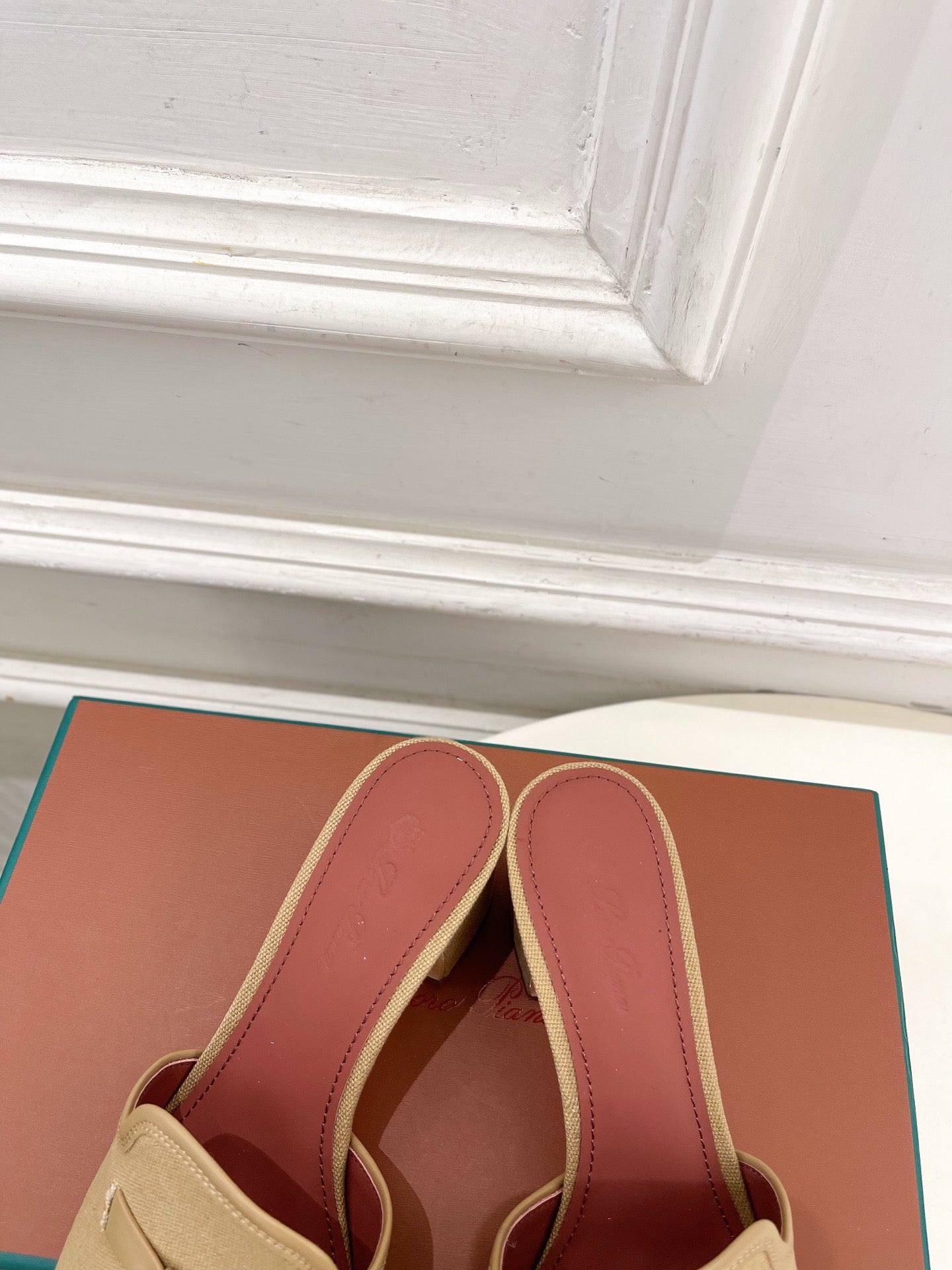 LP Sandals