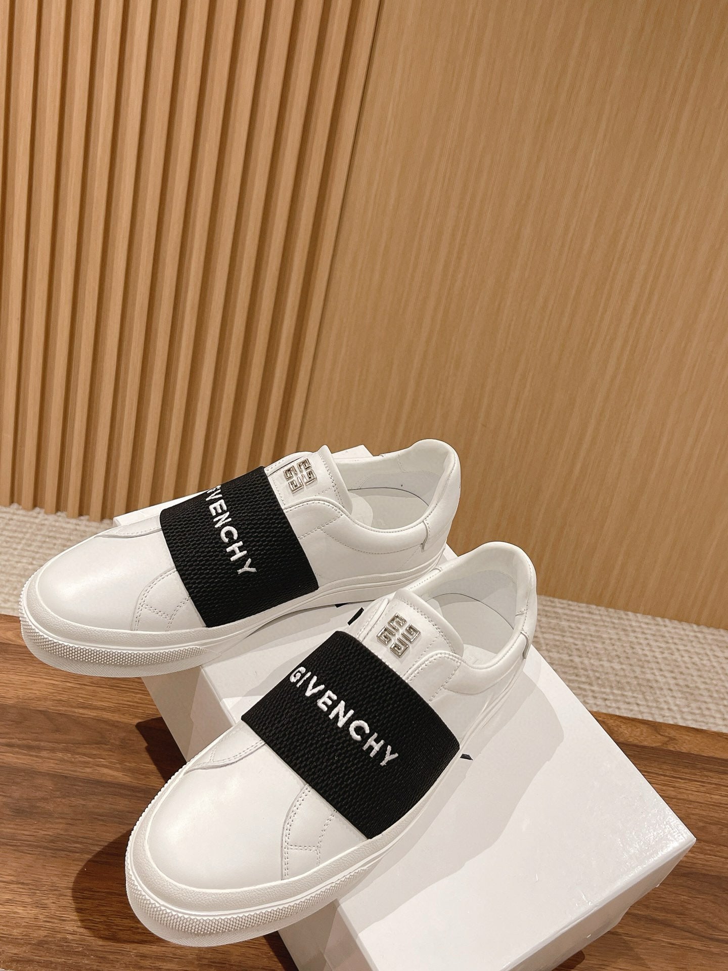 Givenchy Sneakers