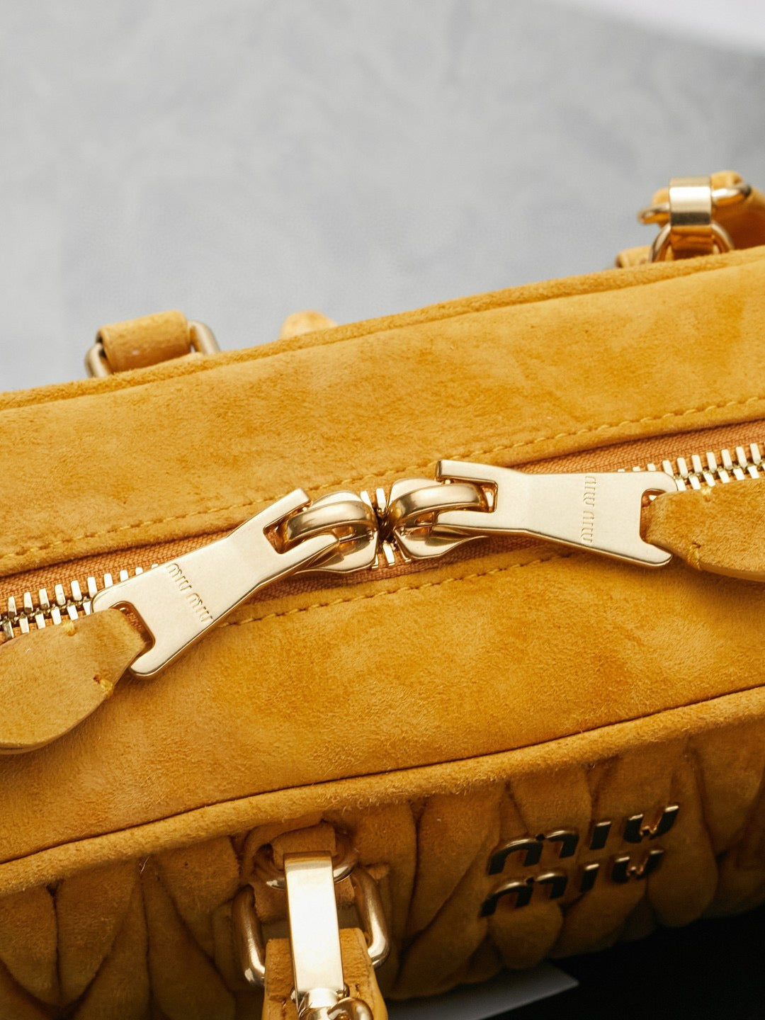 Miu Miu Bowling Bag 22x10.5x7.5cm