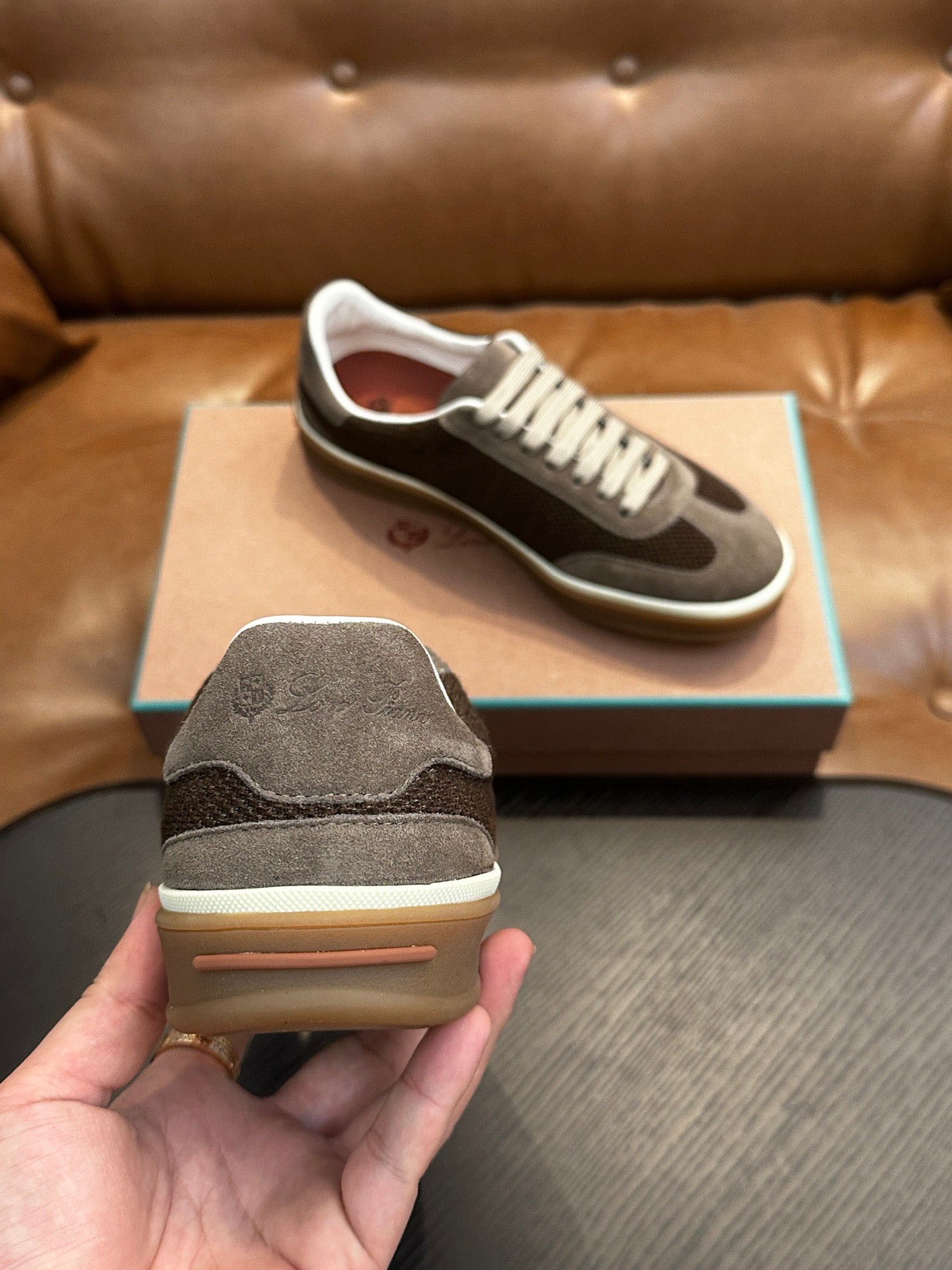 LP Sneakers