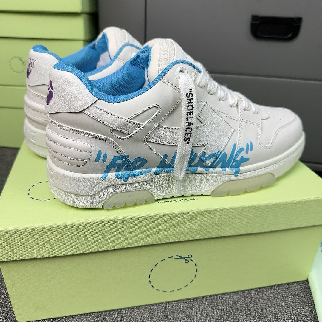 Off-White Sneaker