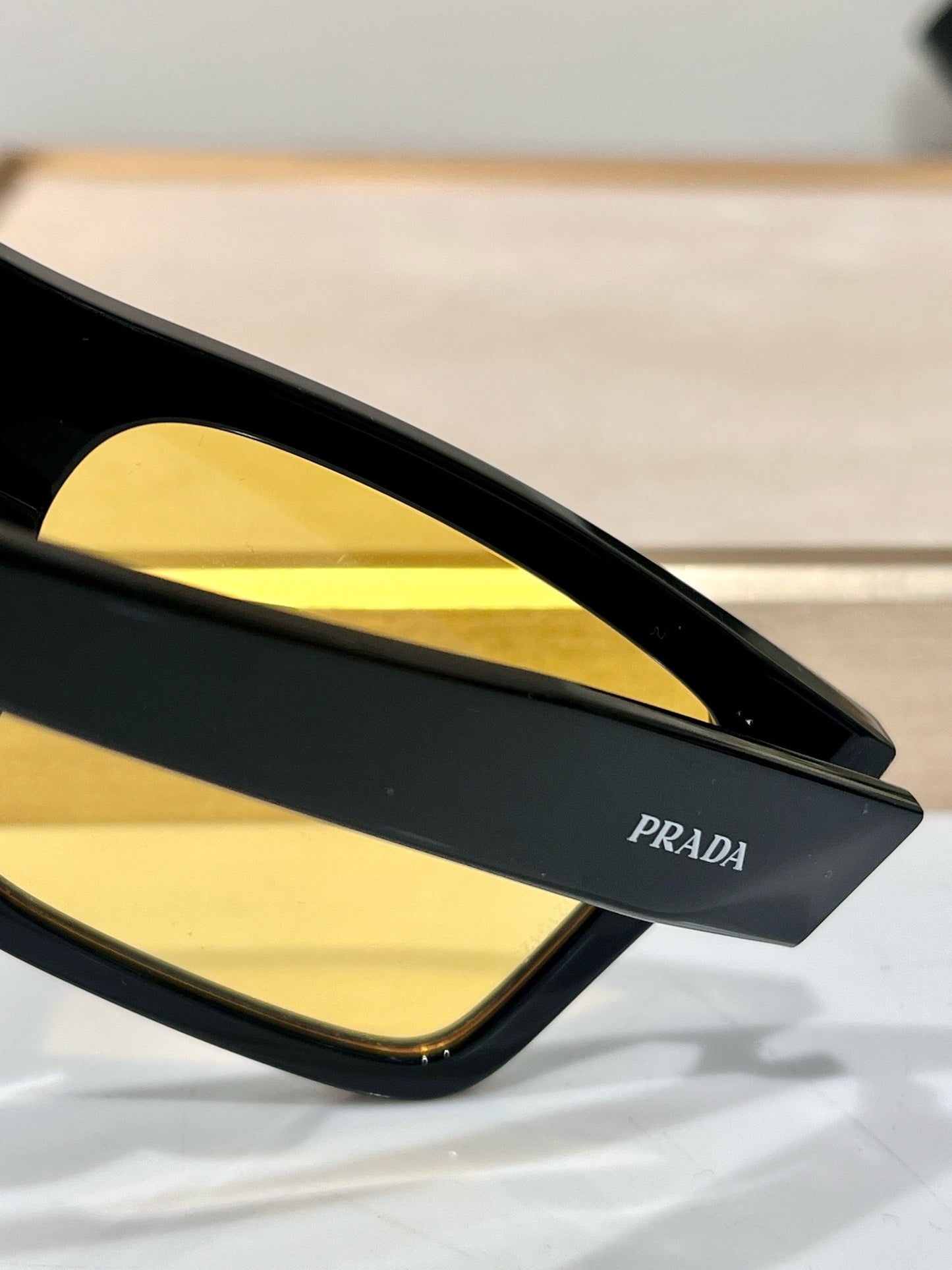 gafas de sol prada