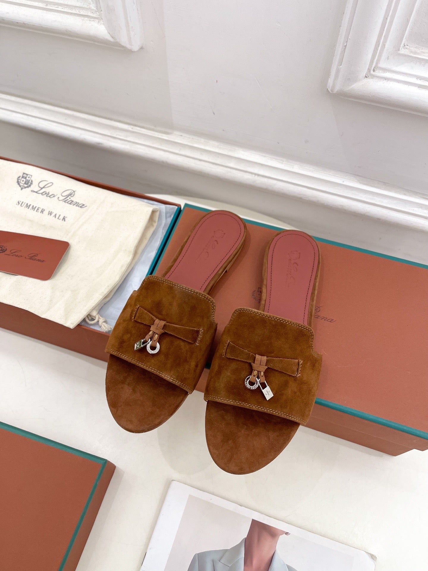 LP Sandals