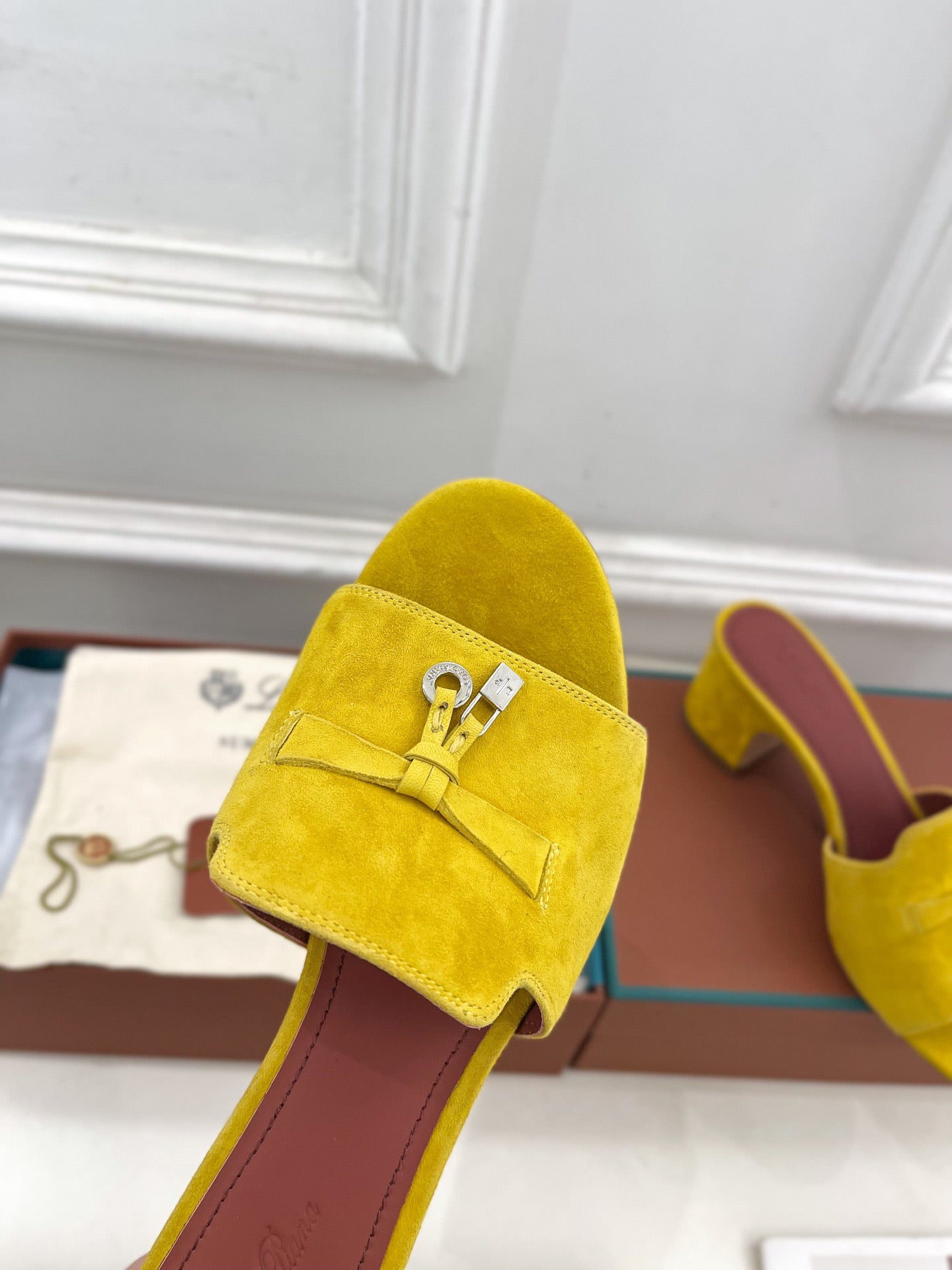 LP Sandals
