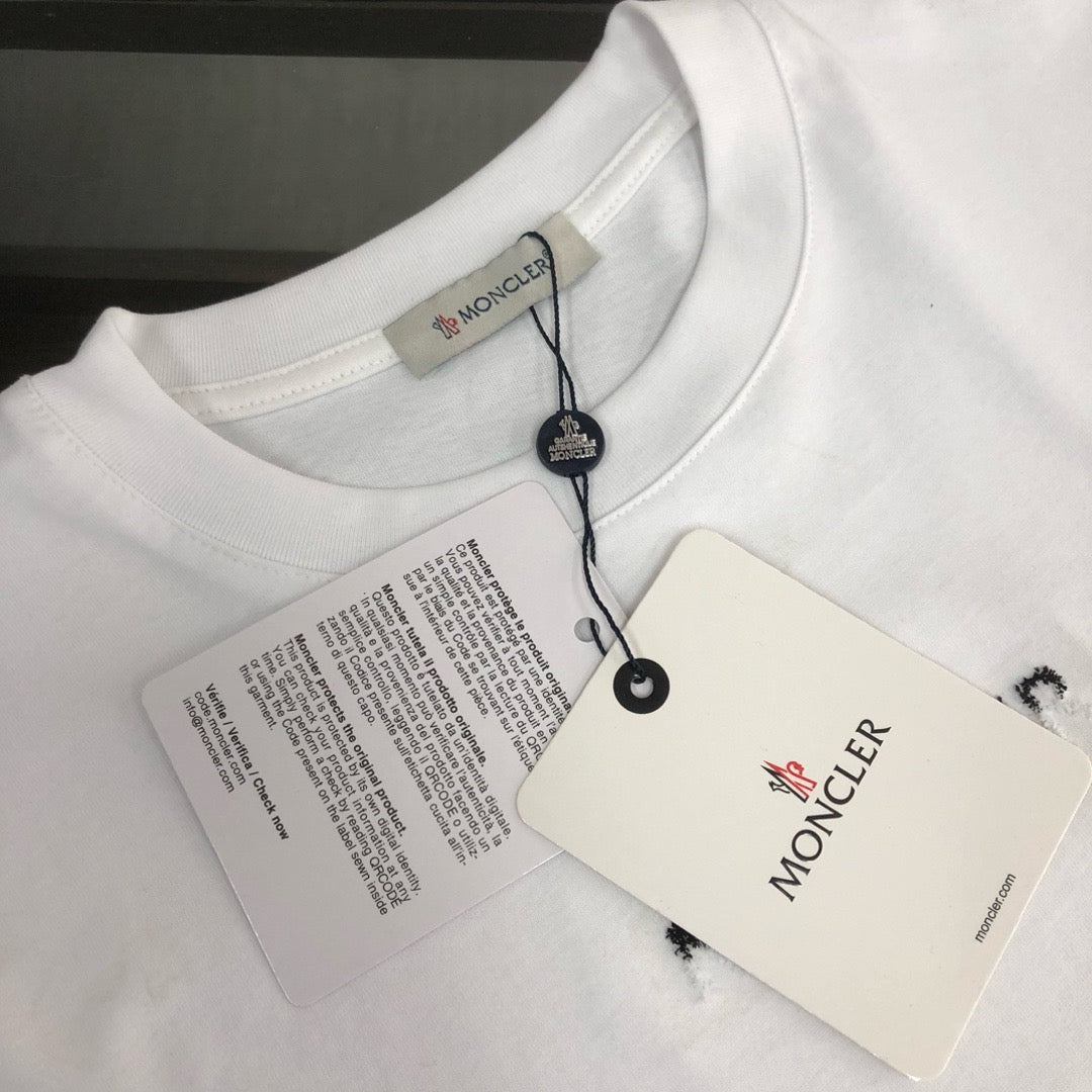 Moncler T-shirt