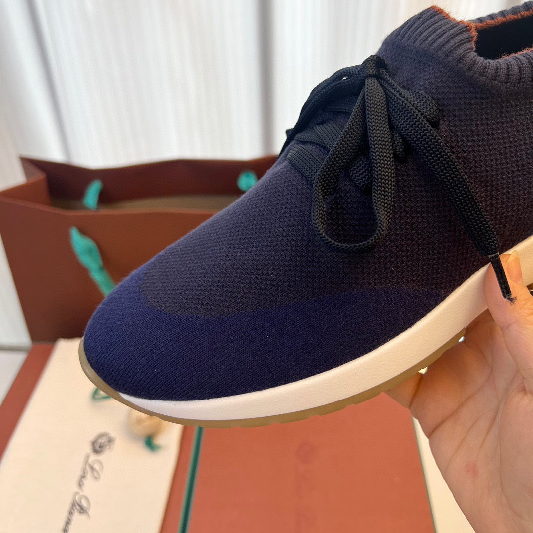LP Sneakers