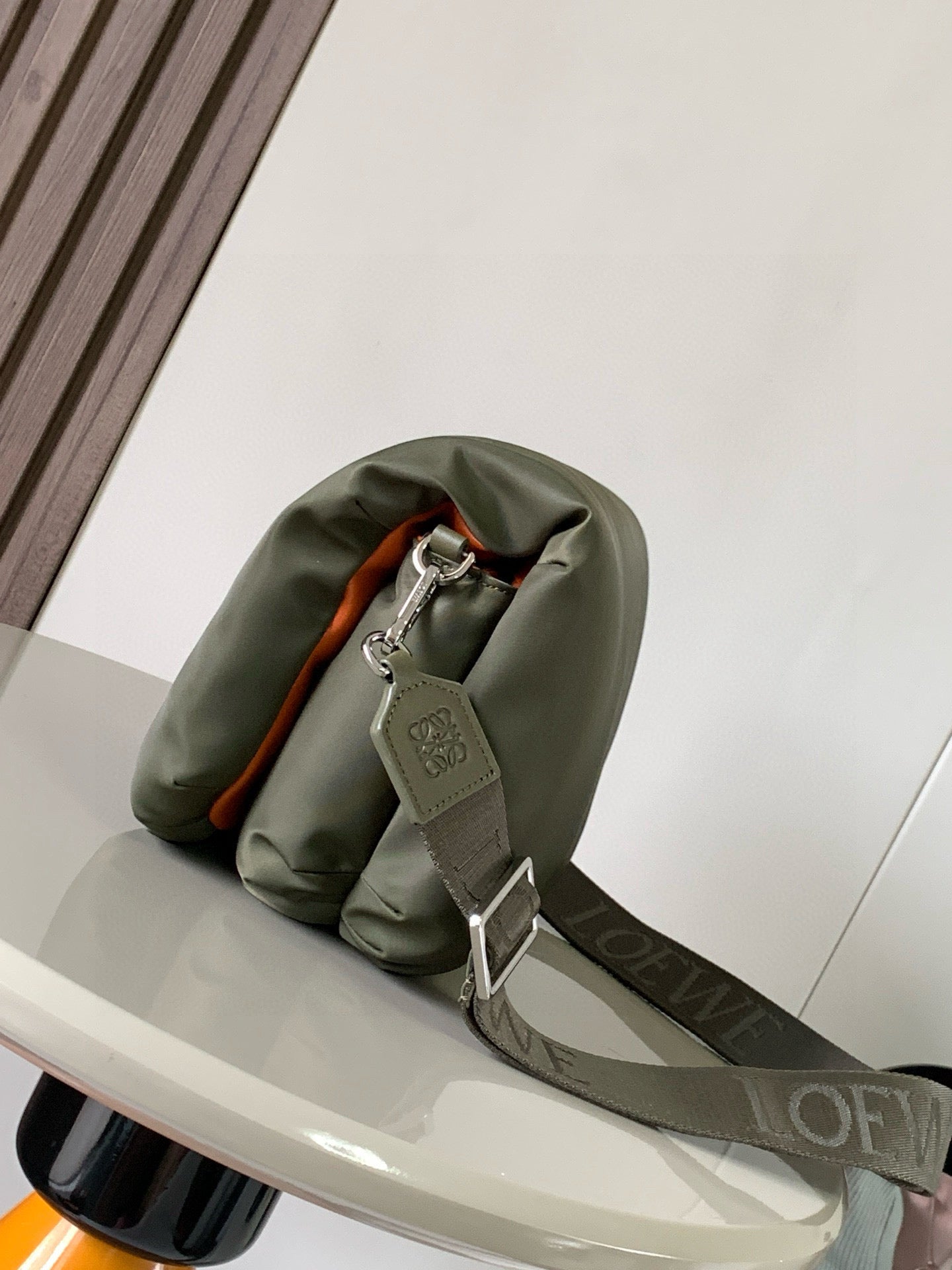 Loewe Messenger Bag 23x17x9CM