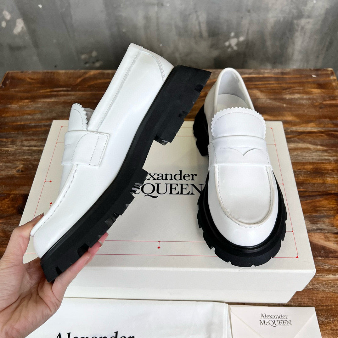 Alexander McQueen Loafer