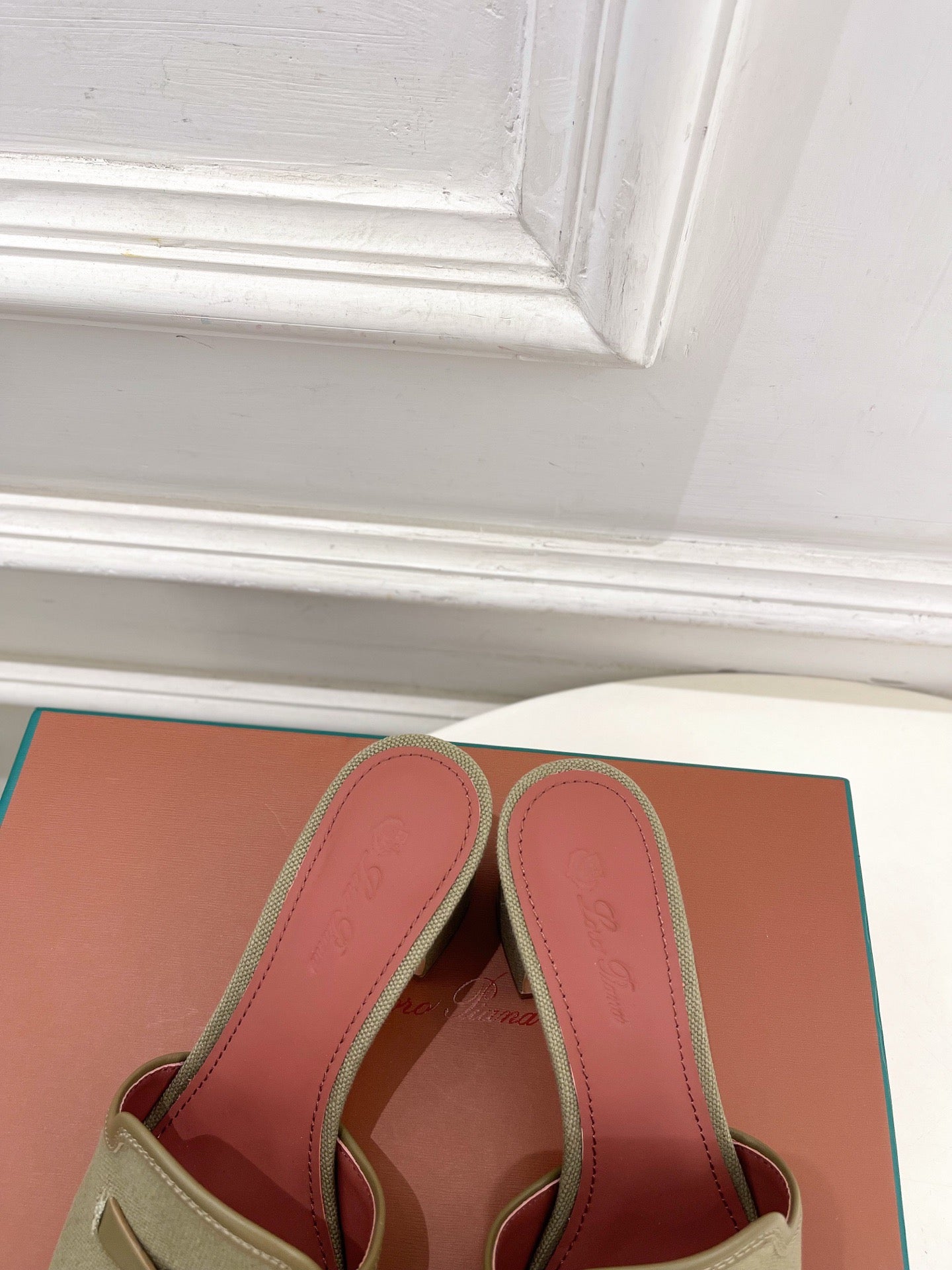 LP Sandals