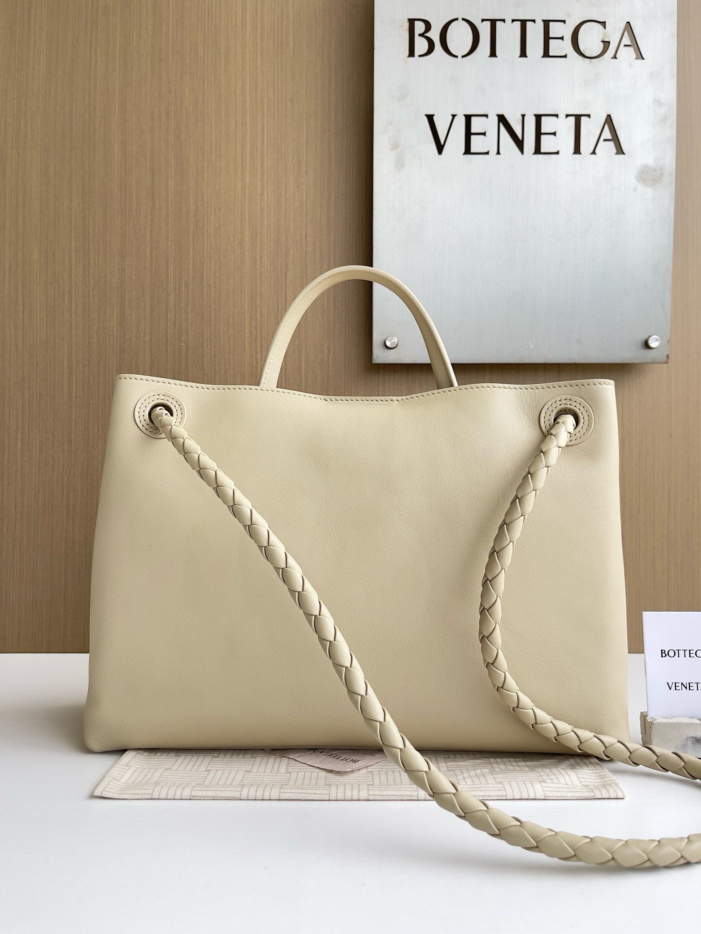 BV Andiamo Bag