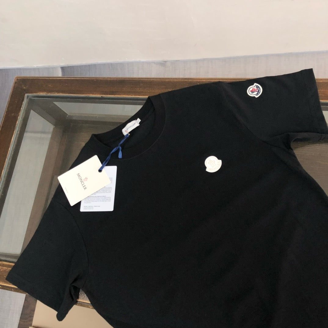 Moncler T-shirt