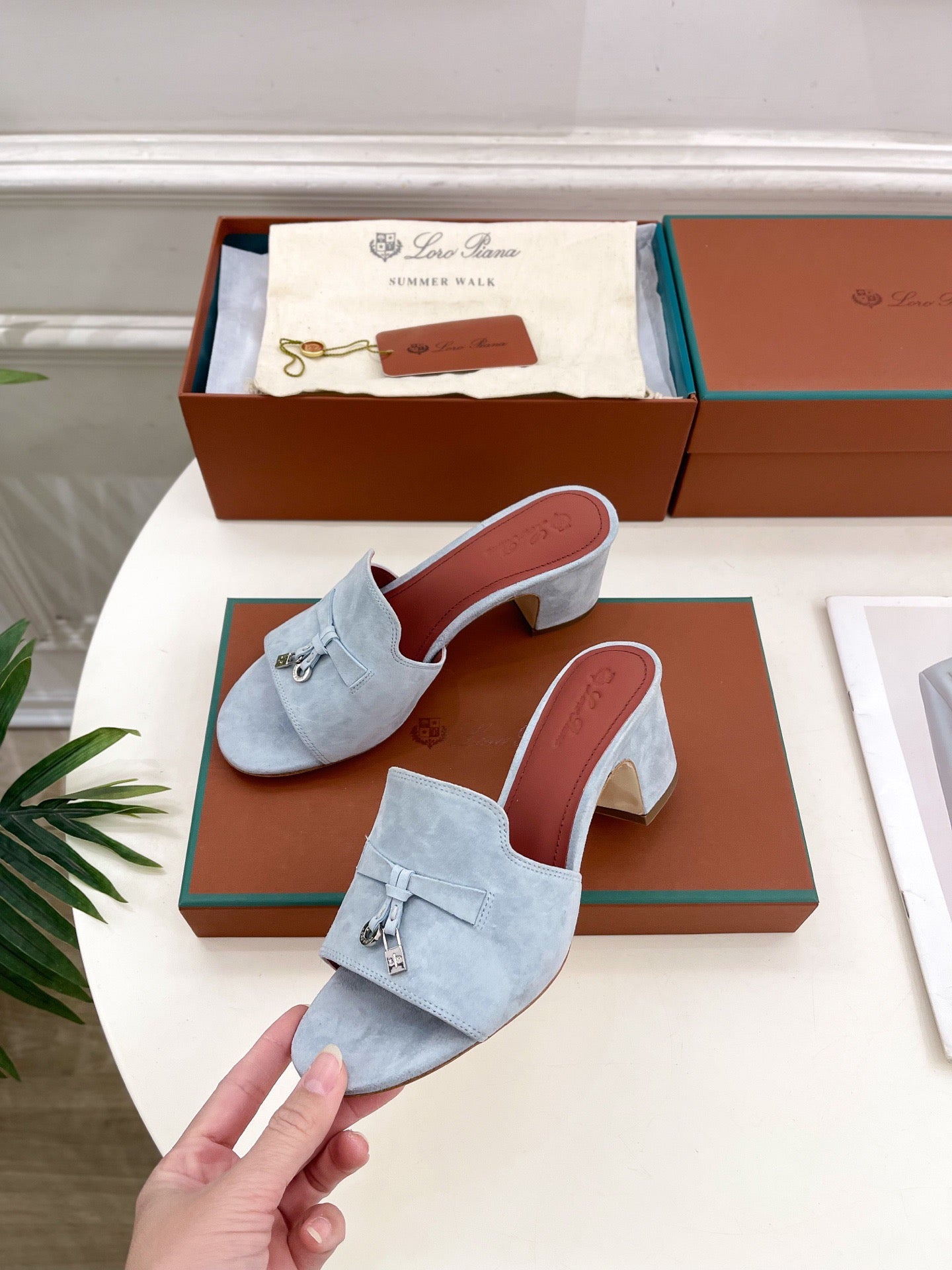 LP Sandals