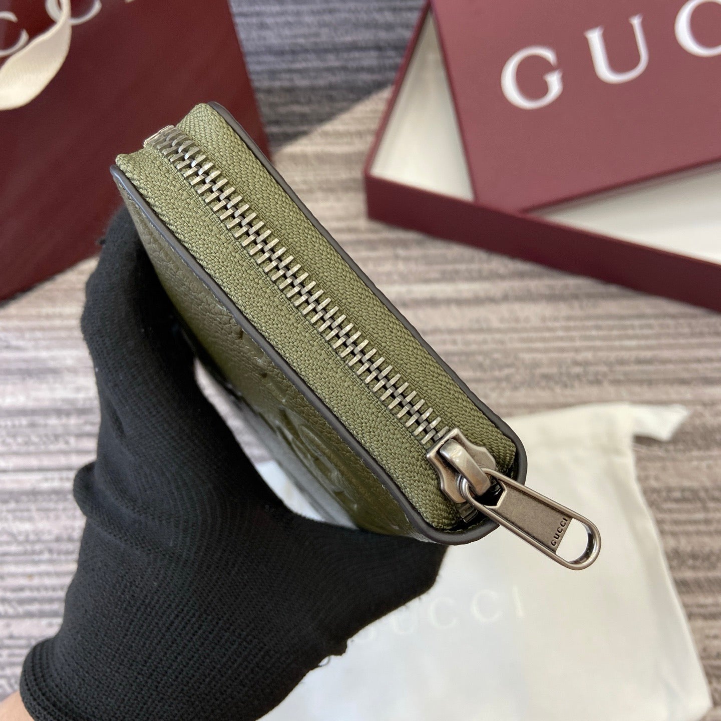 Gucci Long Zipped Wallet