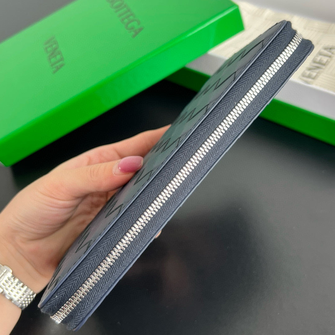 Bottega Veneta Long Zipped Wallet