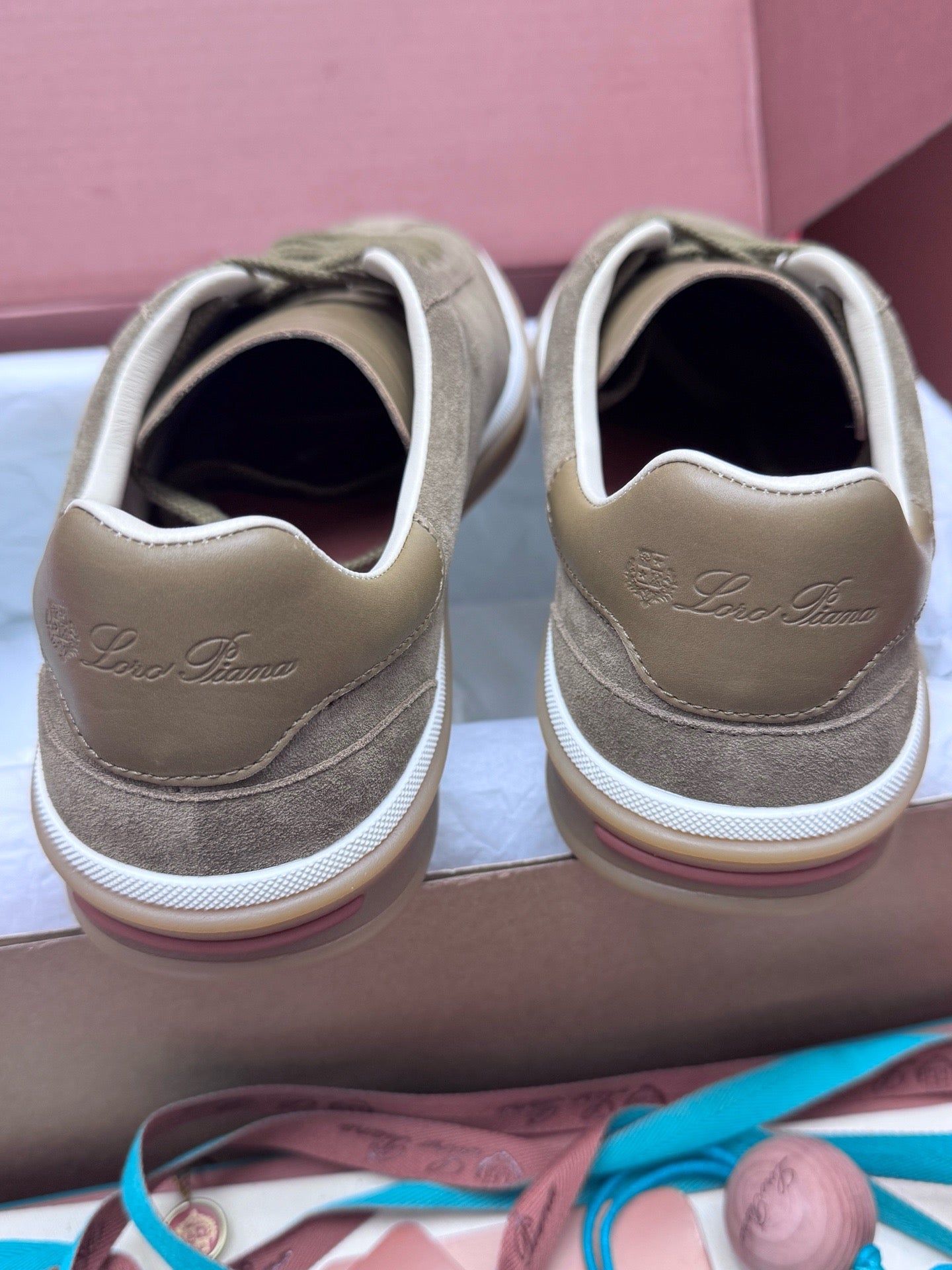 LP Sneaker