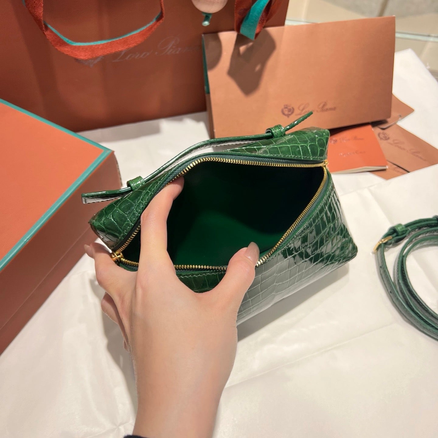 LP Extra Pocket L19 Handbag