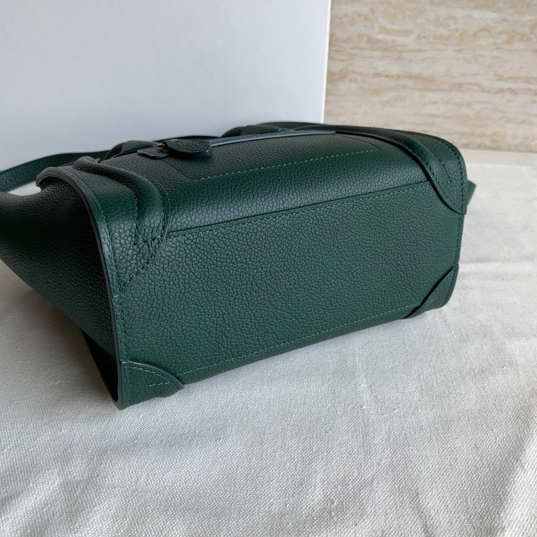 Celine Duffel