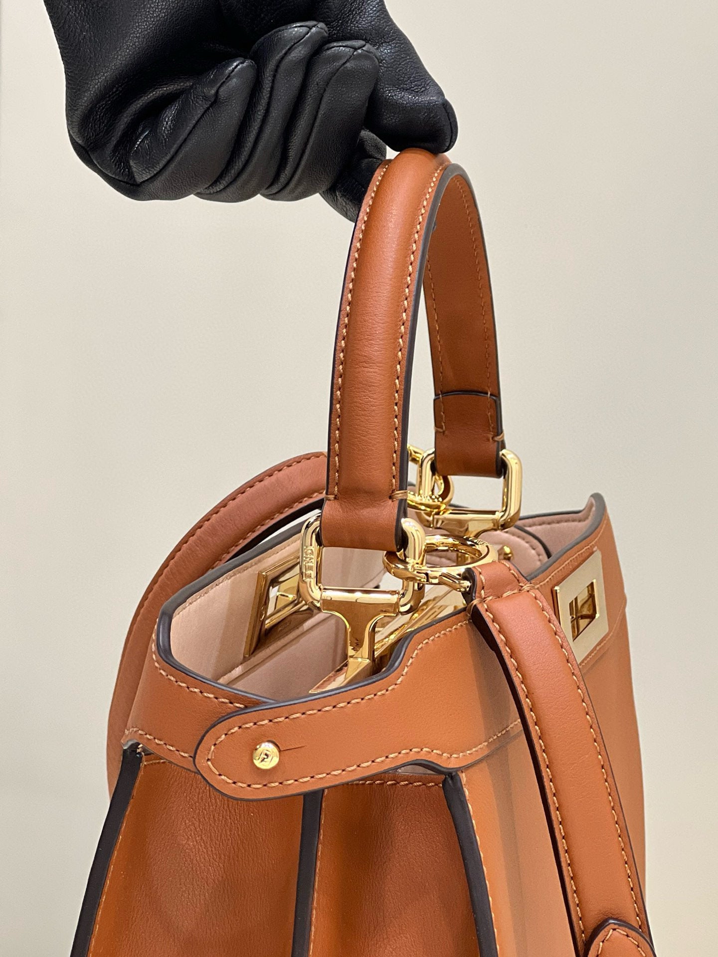 Fendi Peekaboo Bag (33x12x25 cm)