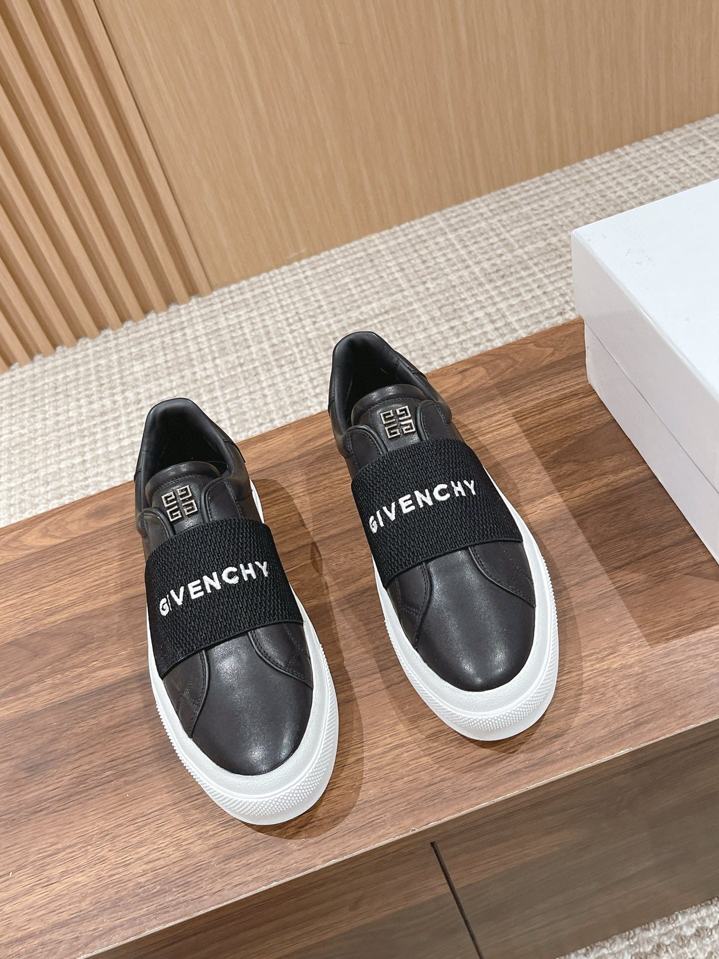 Givenchy Sneakers