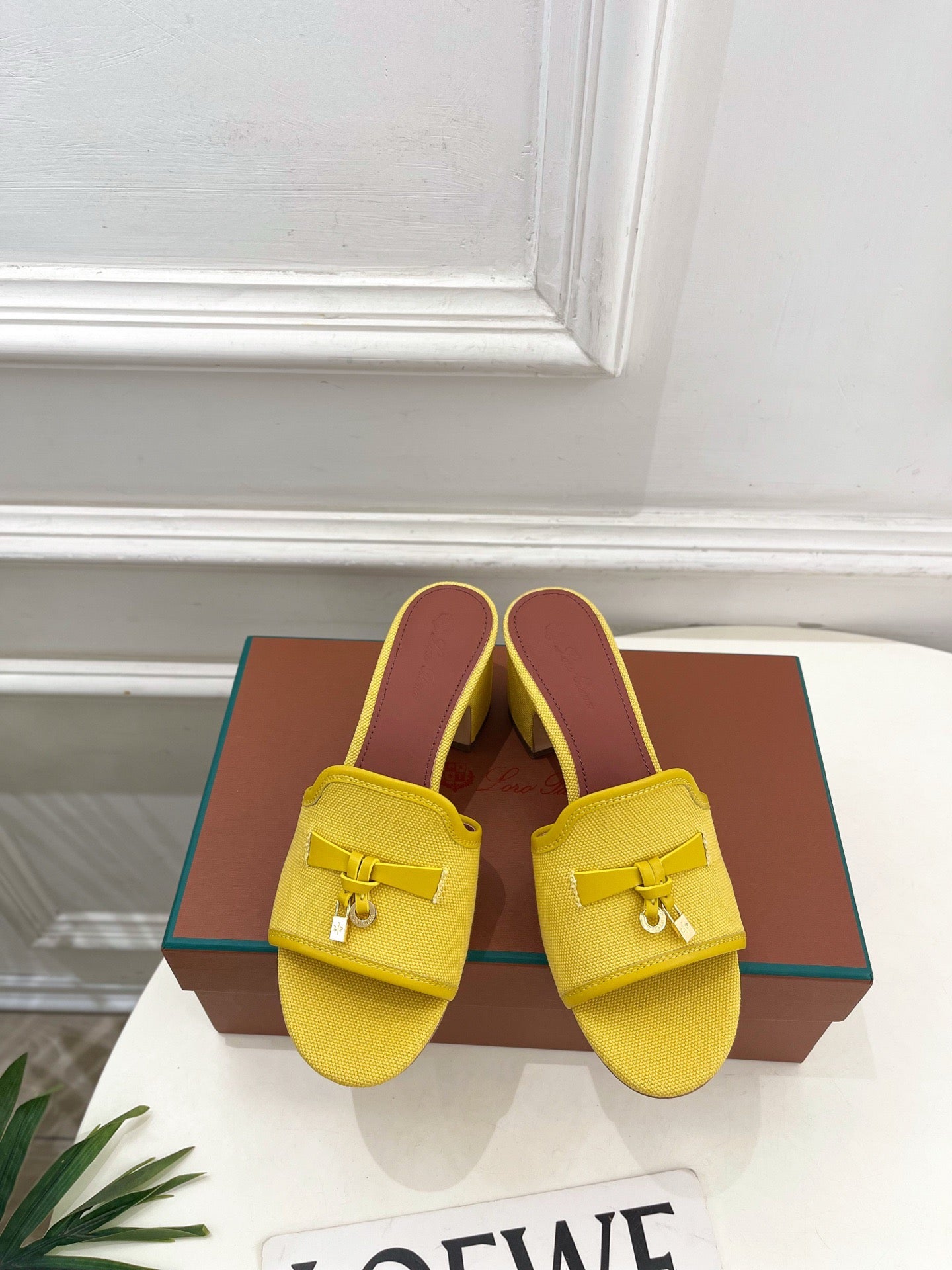 LP Sandals