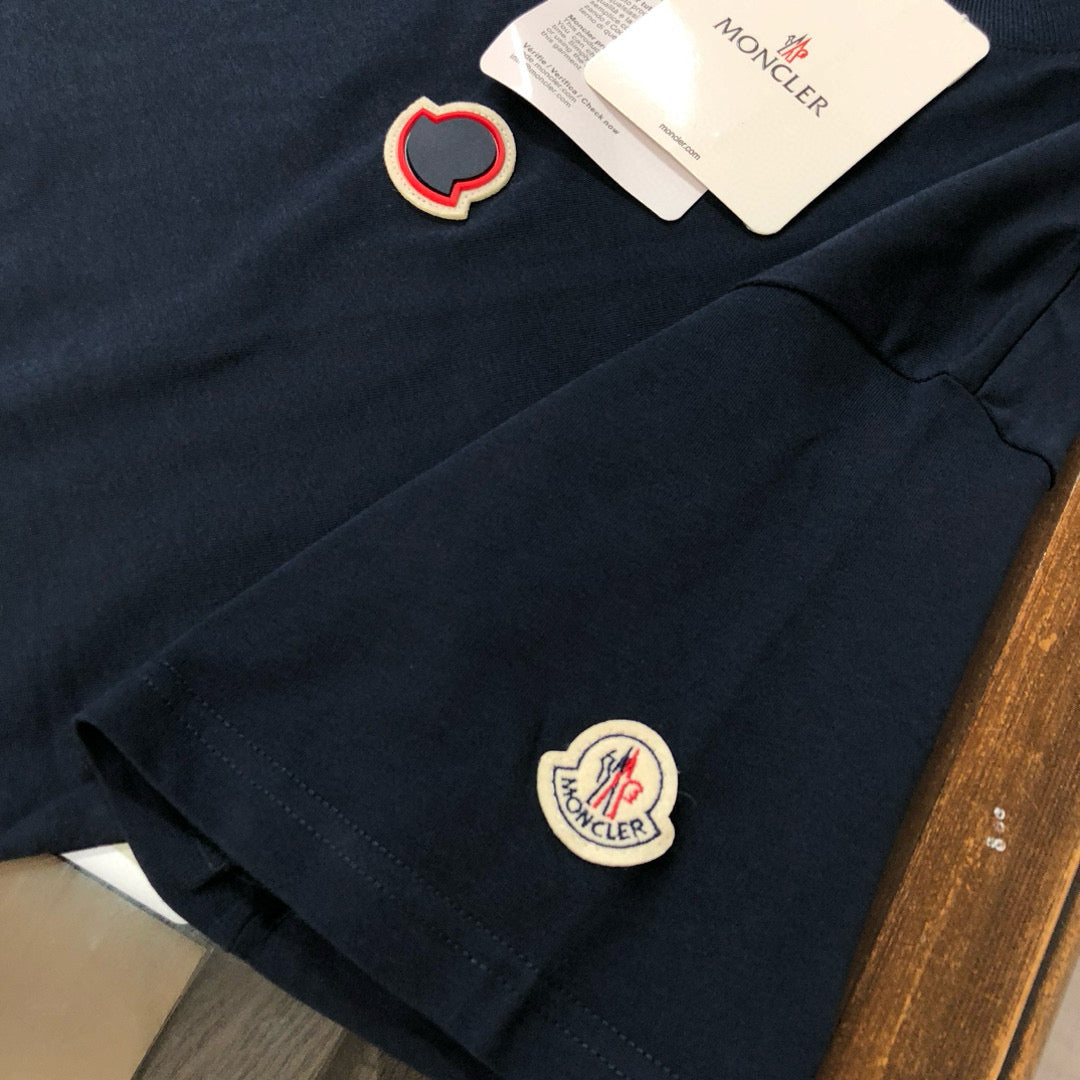 Moncler T-shirt