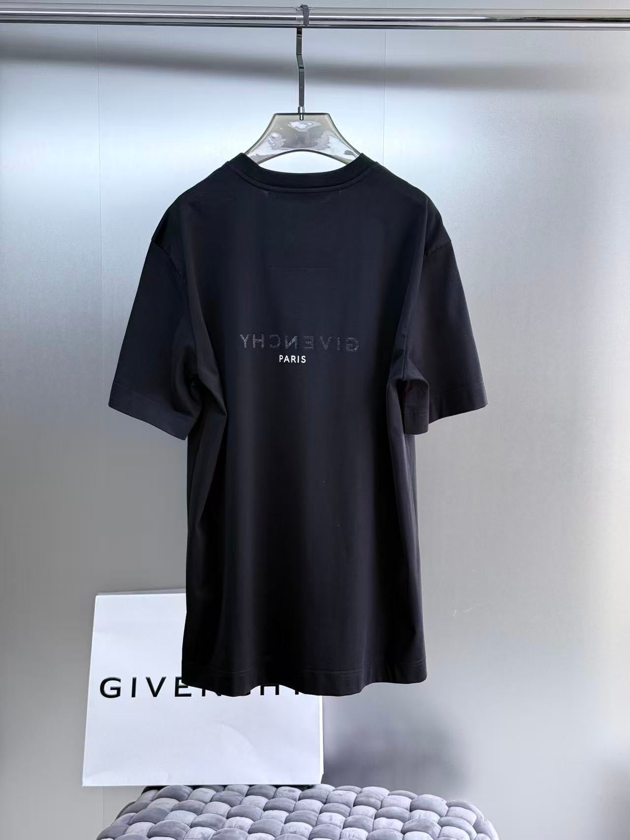 Givenchy T-Shirt