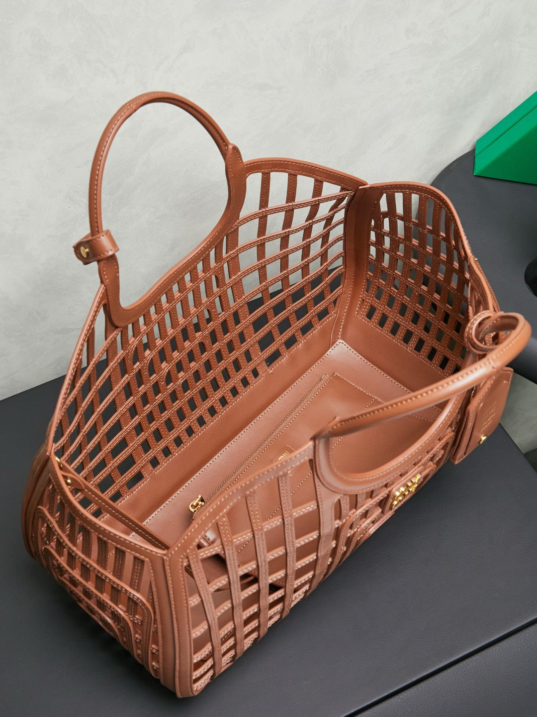 Miu Miu Basket Bag 40x21x15.5cm
