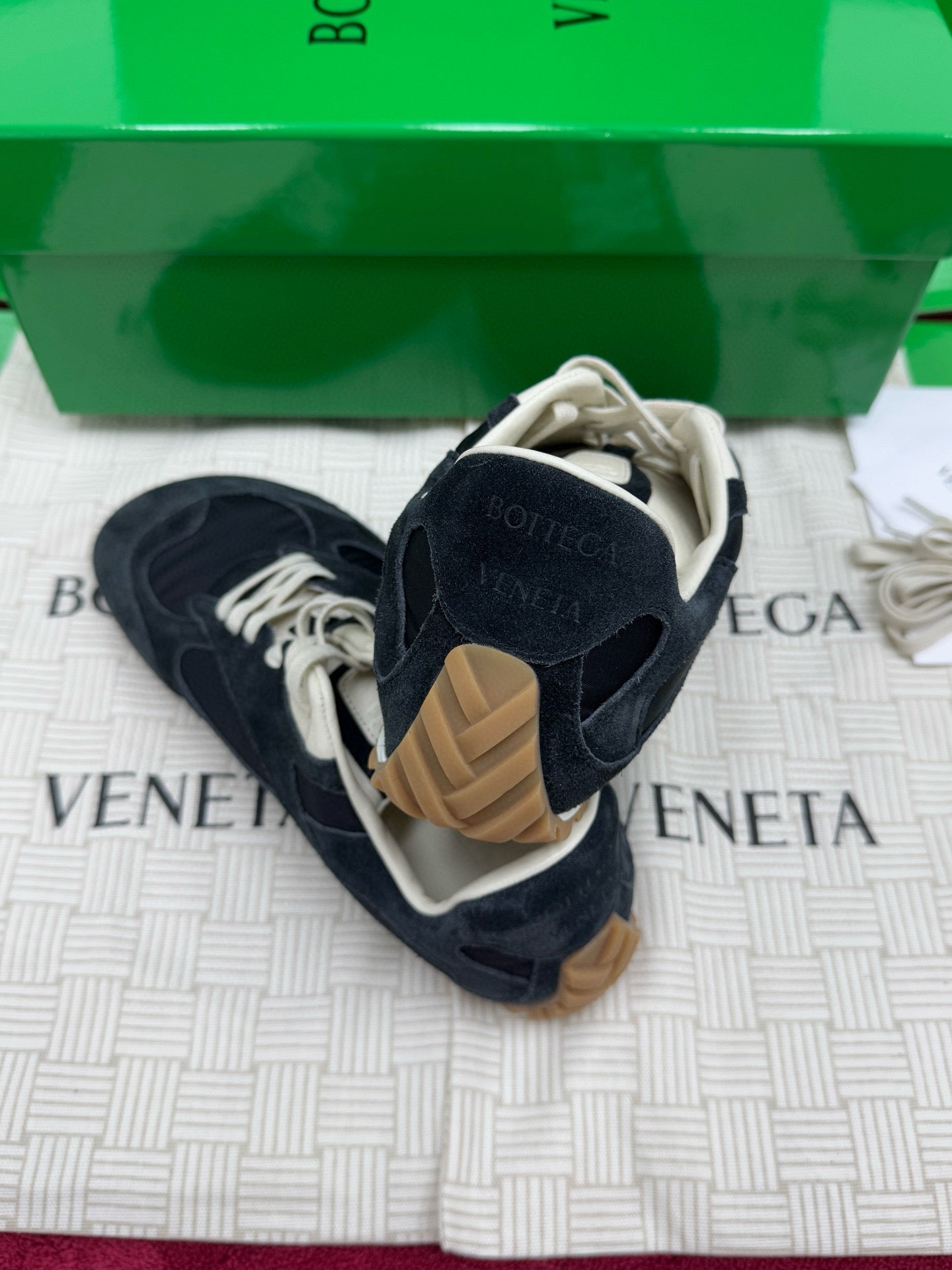 BV Sneakers