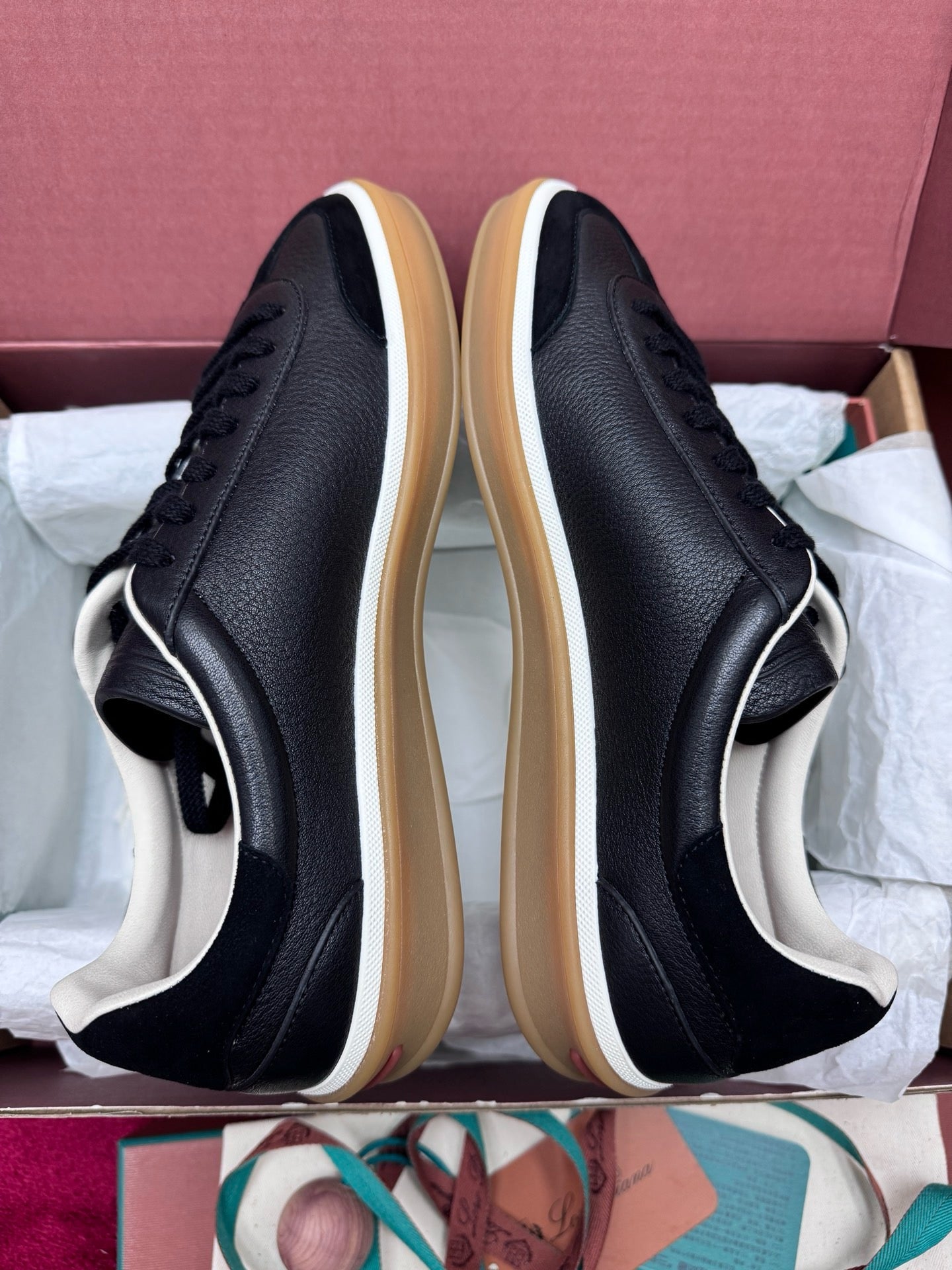 LP Sneaker