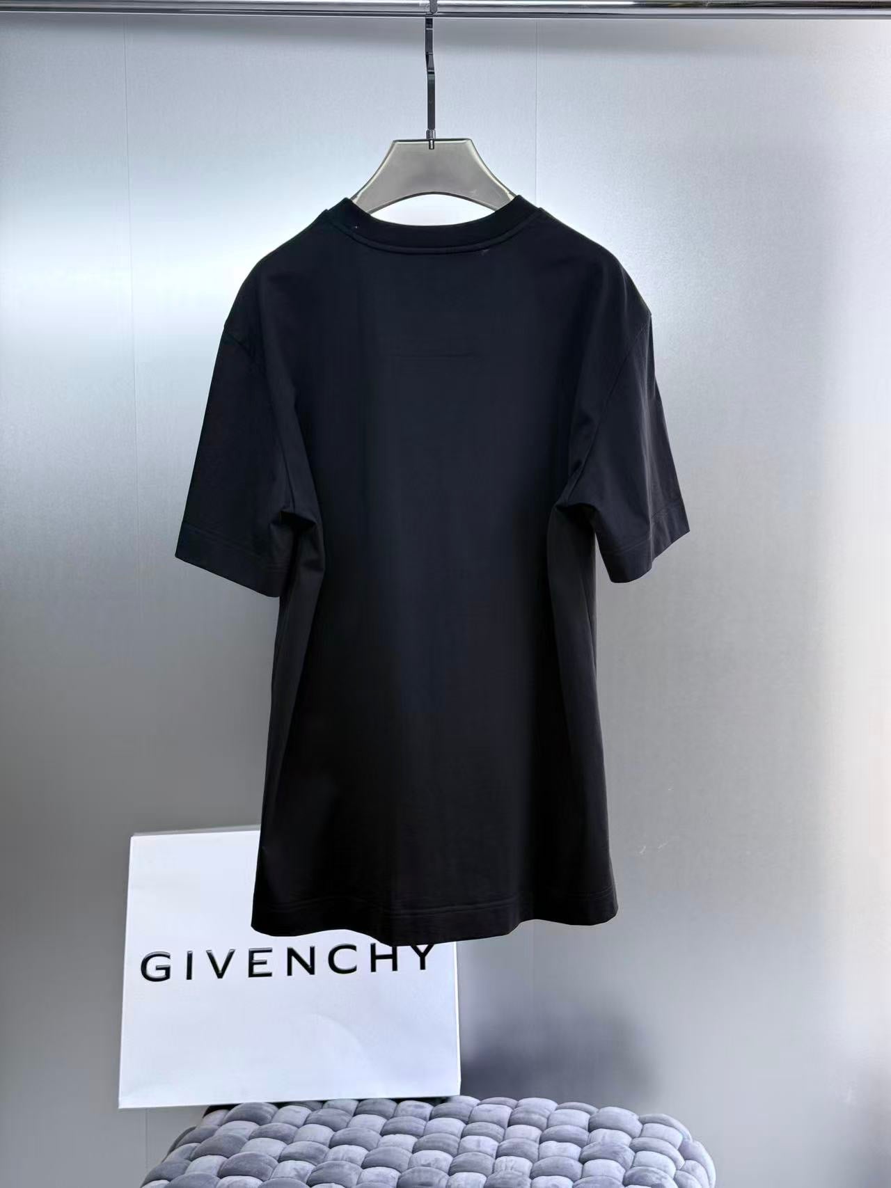 Givenchy T-Shirt