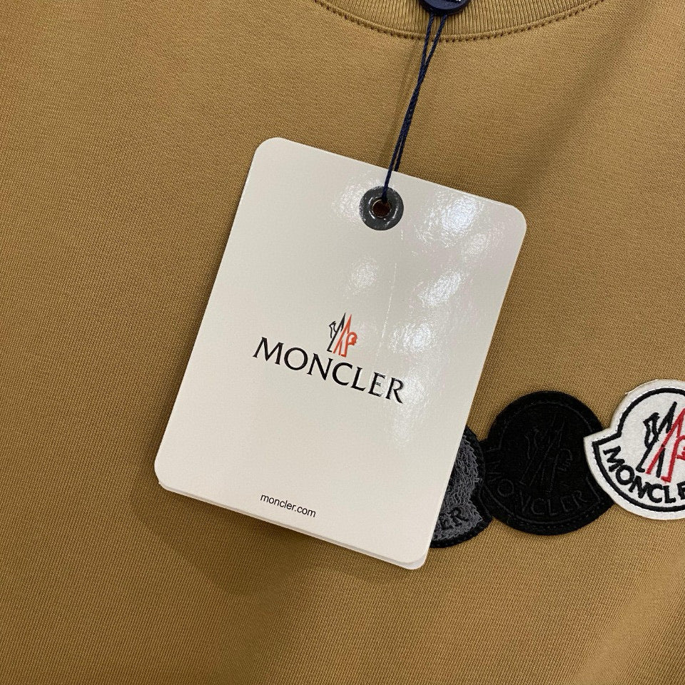 Moncler T-shirt