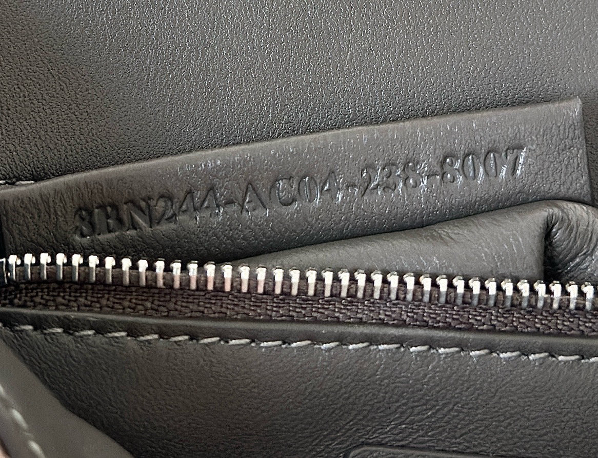 Fendi Peekaboo ISeeU Petite Precious Skin Bag