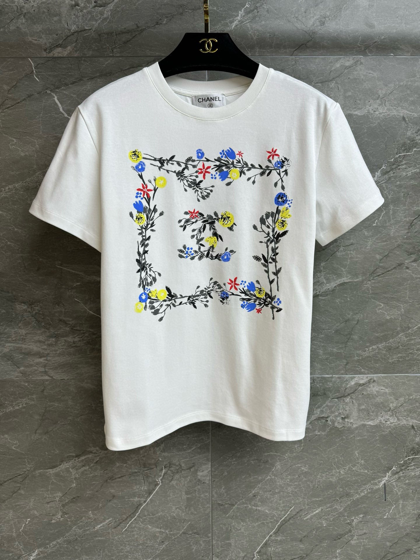 Chanel T-Shirt