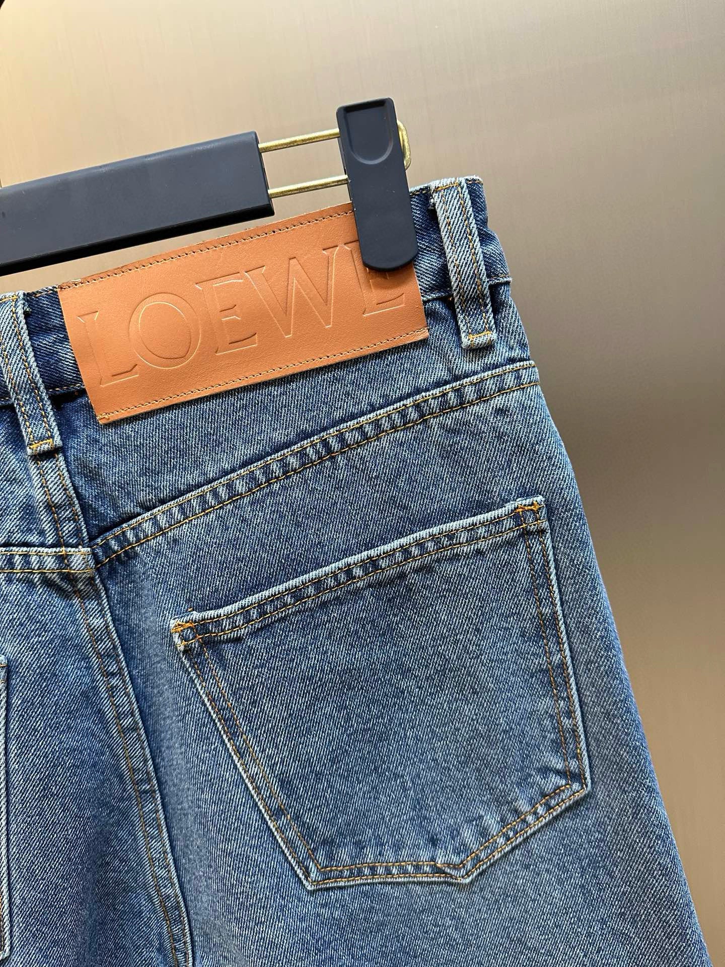 Loewe Jean