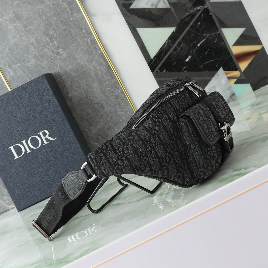 Dior 8 Oblique Belt Bag