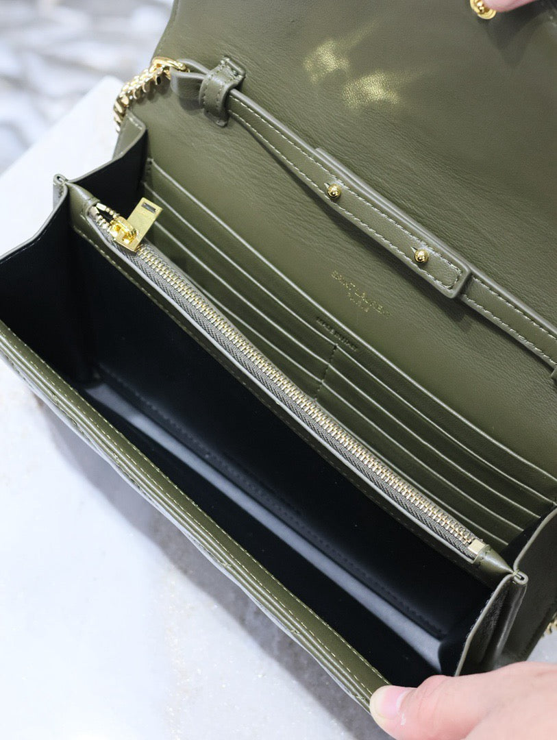 YSL Envelope 22.5cm