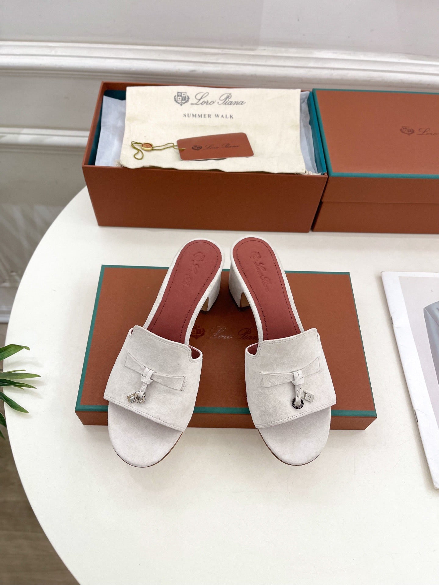 LP Sandals