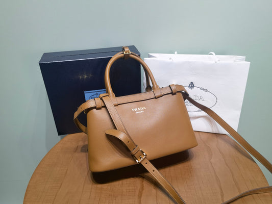 Prada Handbag 28x18x10.5cm
