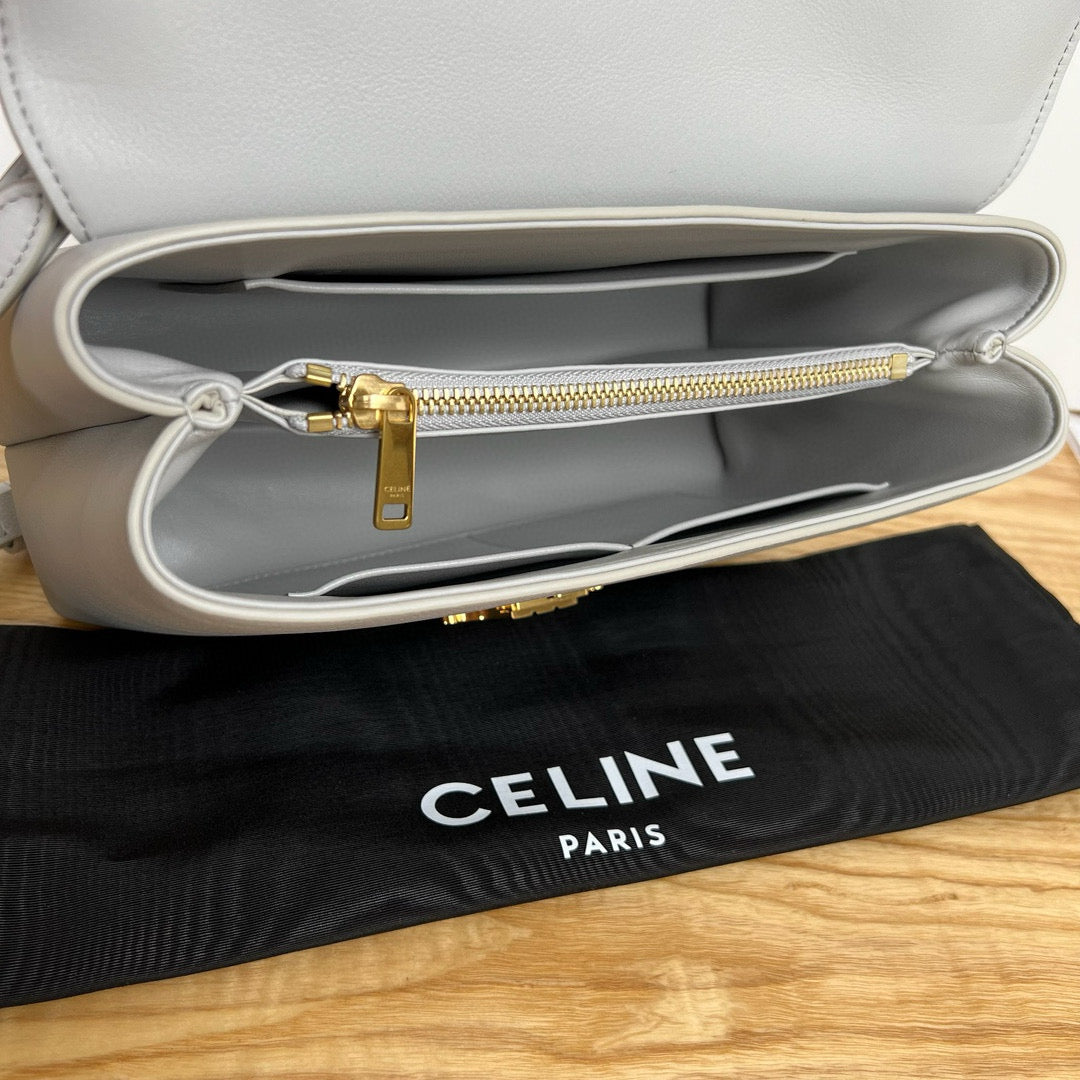 Celine Triomphe