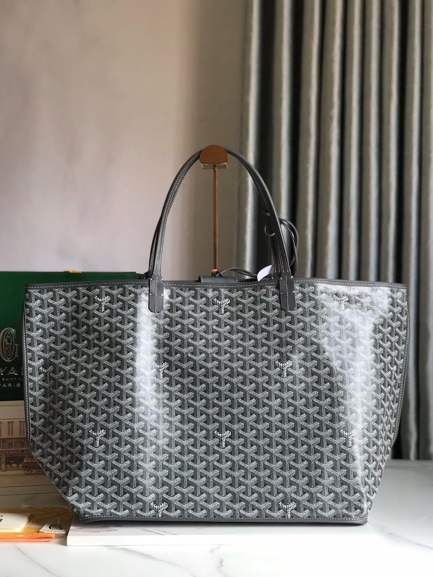 GOYARD REVERSIBLE ANJOU 39*32*19