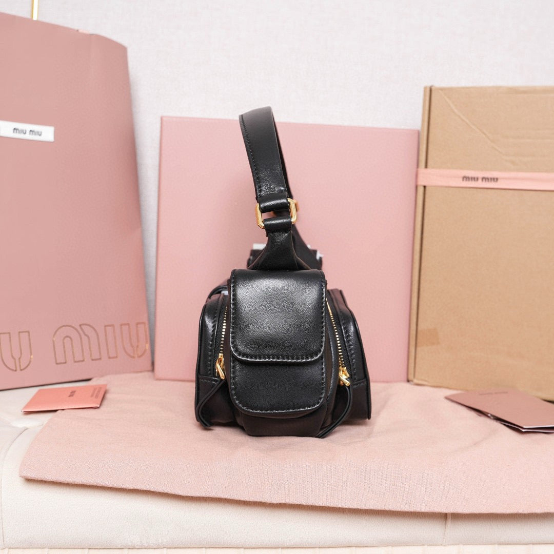 Miu Miu Handbag 21x12x6cm