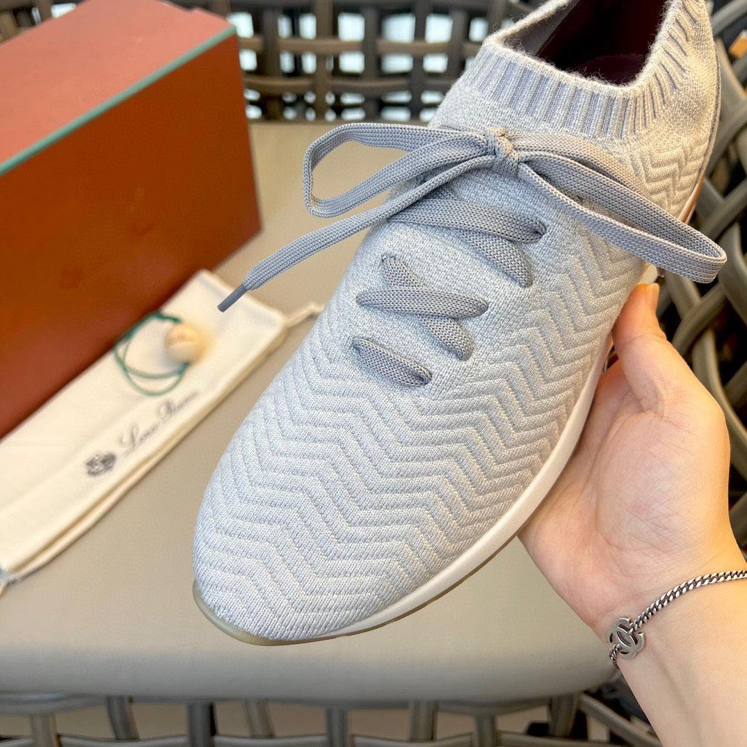 LP Sneakers
