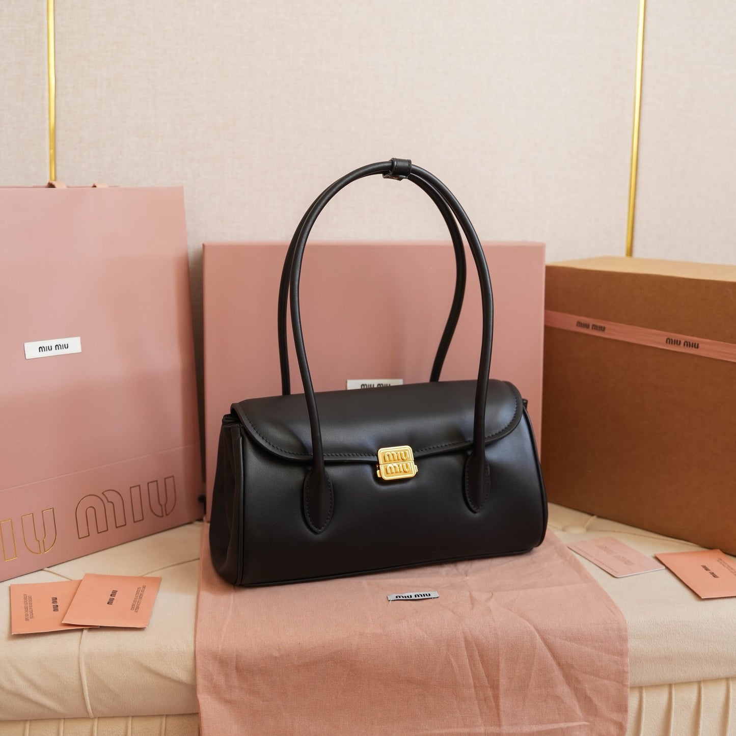 Miu Miu Shoulder Bag 28x15x11cm