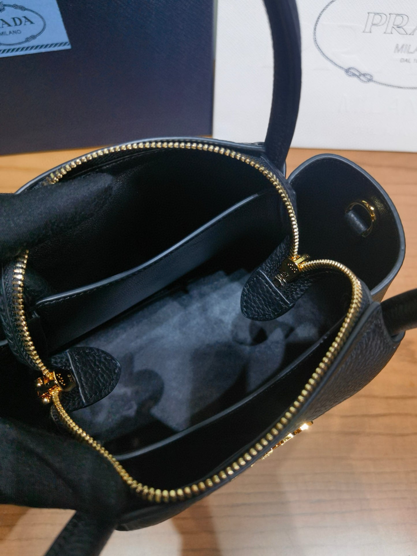 PD Small Leather Tote Bag 19.5x18x9cm