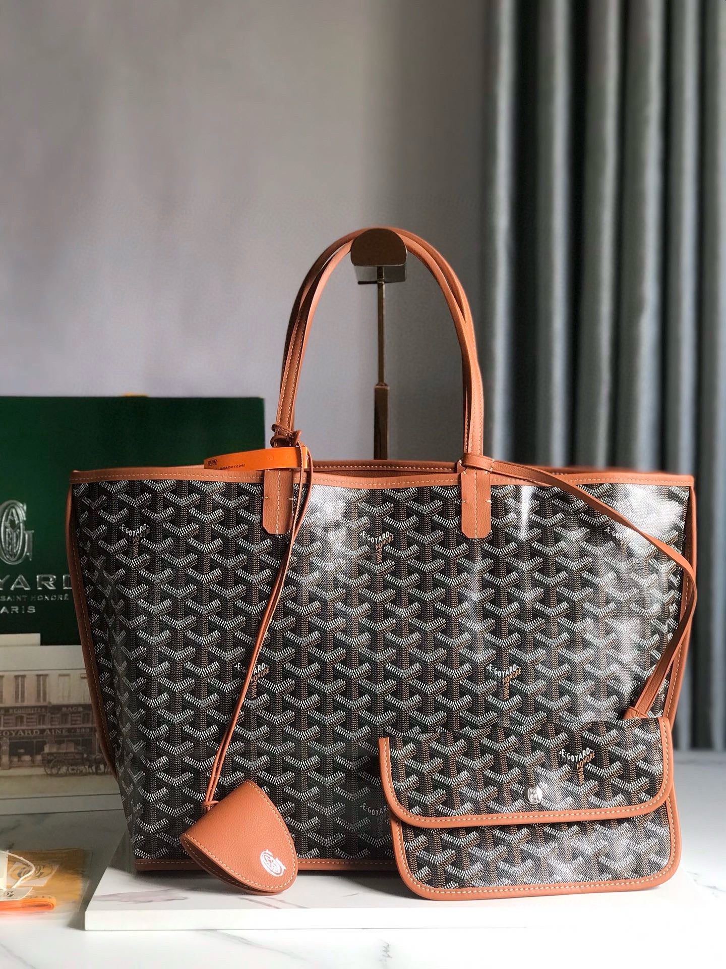 GOYARD REVERSIBLE ANJOU 34*28*15