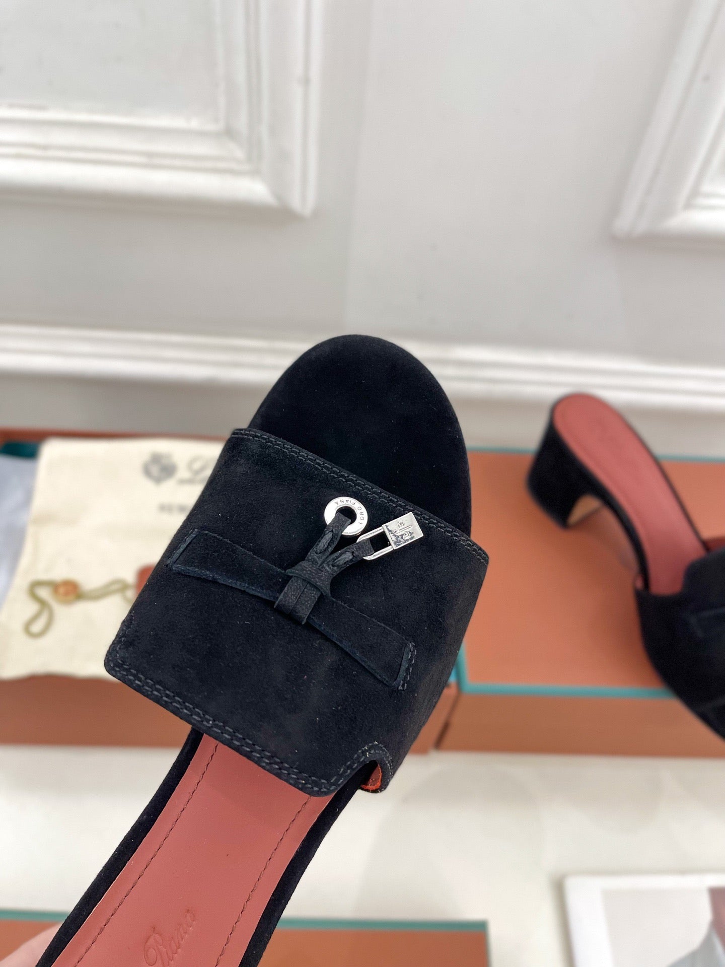 LP Sandals