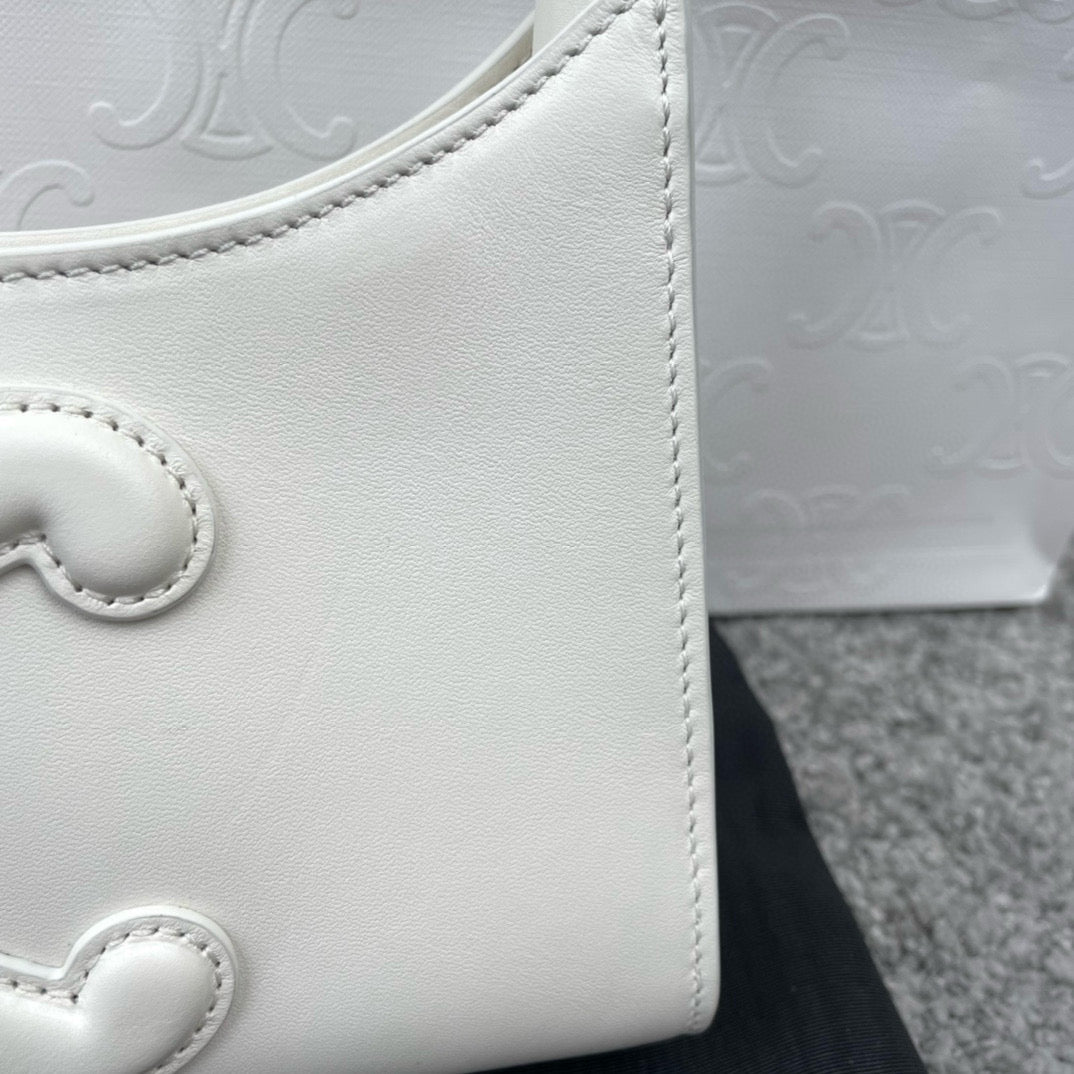 Celine Triomphe Hobo